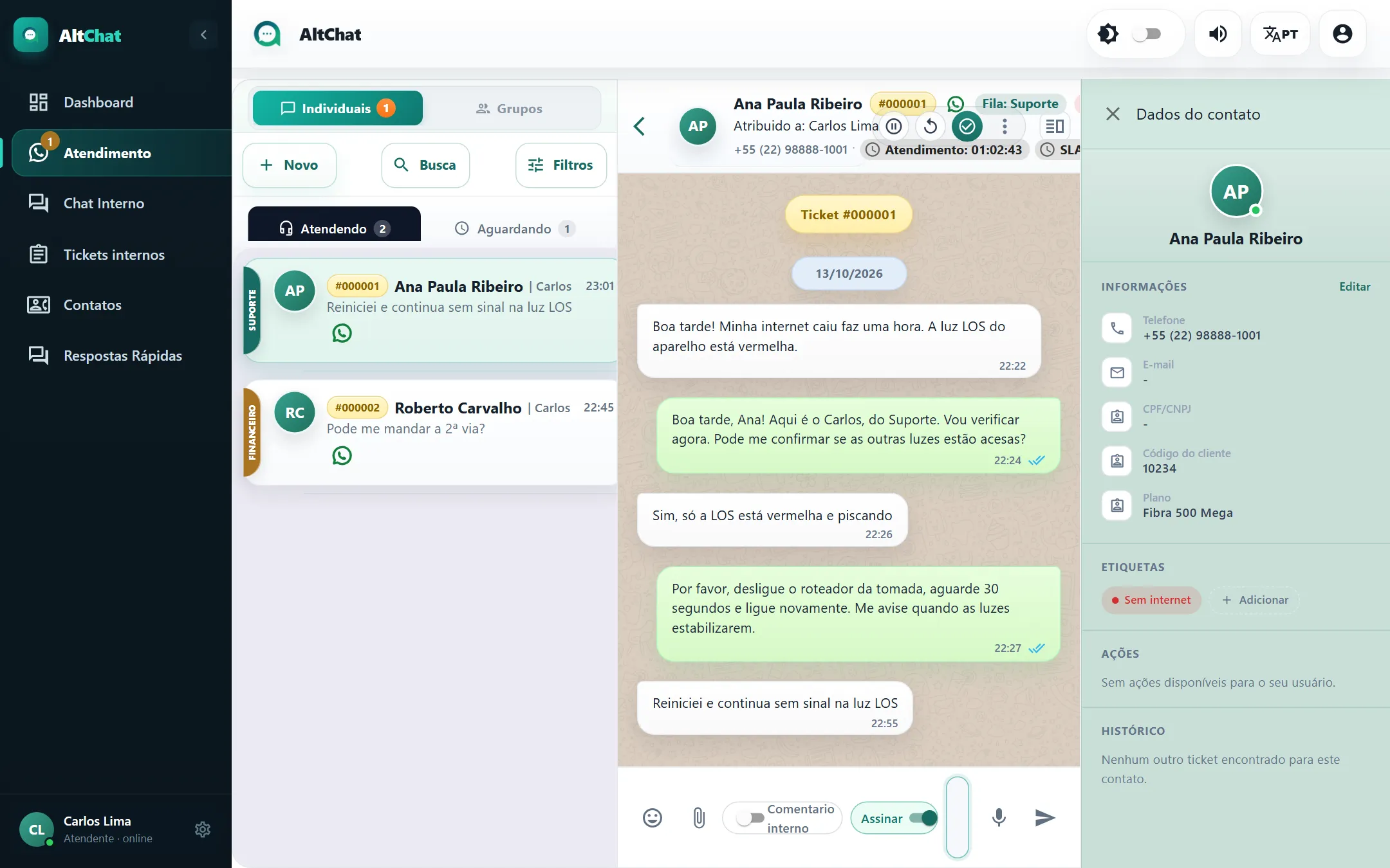 Painel de detalhes do contato aberto ao lado da conversa
